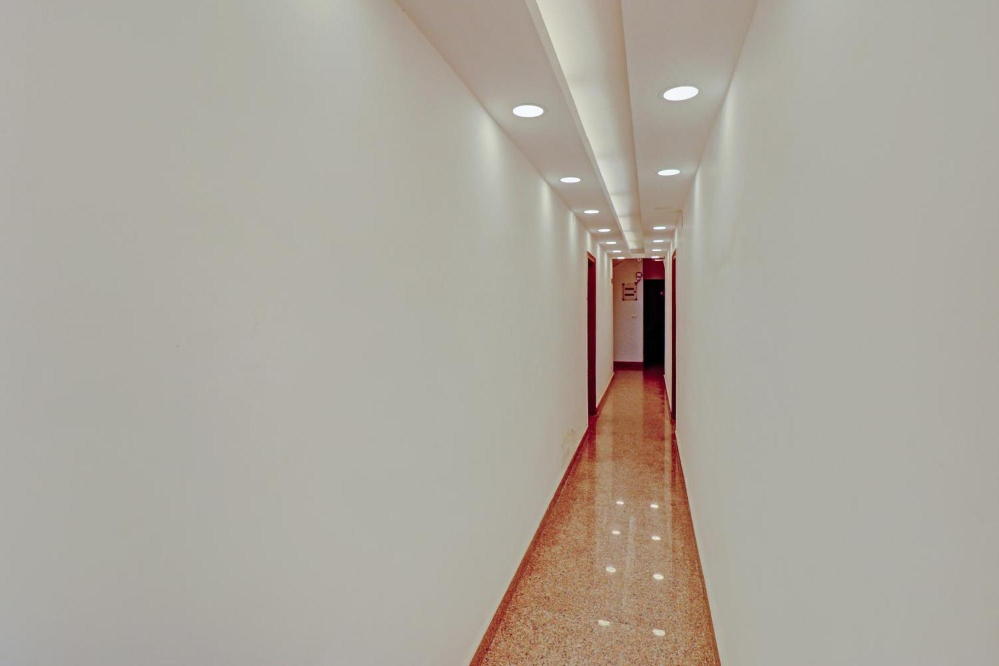 Collection O Spot Light Near Tughlakabad Station Metro Station Hotel Indraprastha Exterior foto