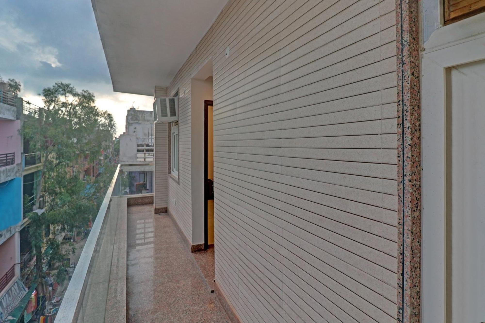 Collection O Spot Light Near Tughlakabad Station Metro Station Hotel Indraprastha Exterior foto
